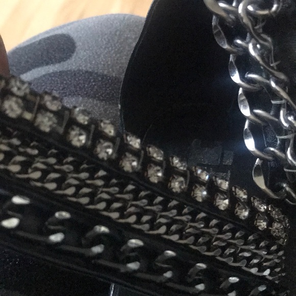 Black leather sandals - Picture 12 of 15